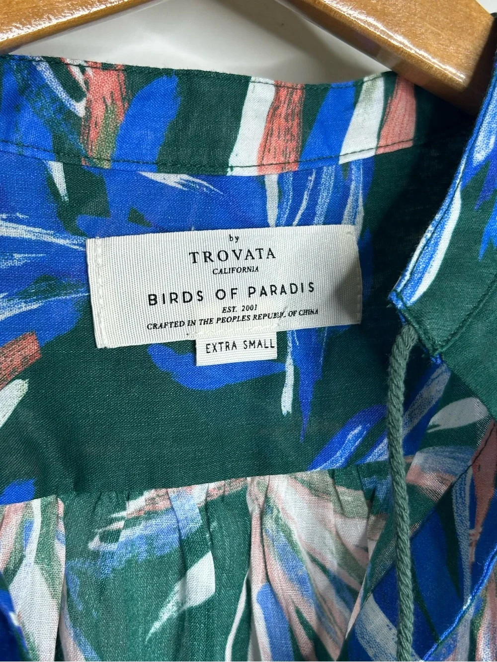 NWT Trovata Birds of Paradis Cotton Ramie Short Sleeve Lightweight Blouse Top